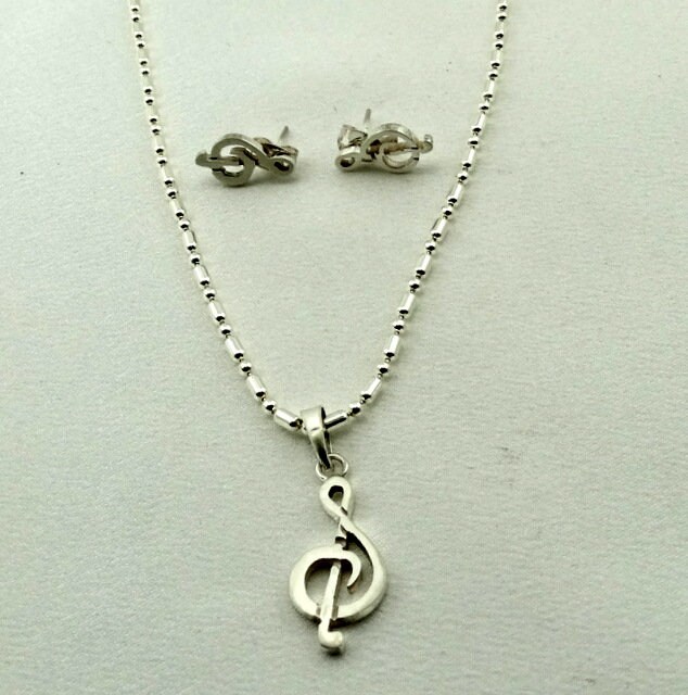 Musik Für Meine Ohren... Vintage Sterling Silber "Treble Clef' Anhänger Und Ohrring Set Kostenloser Versand #treble-Set1 von rubysvintagejewelry