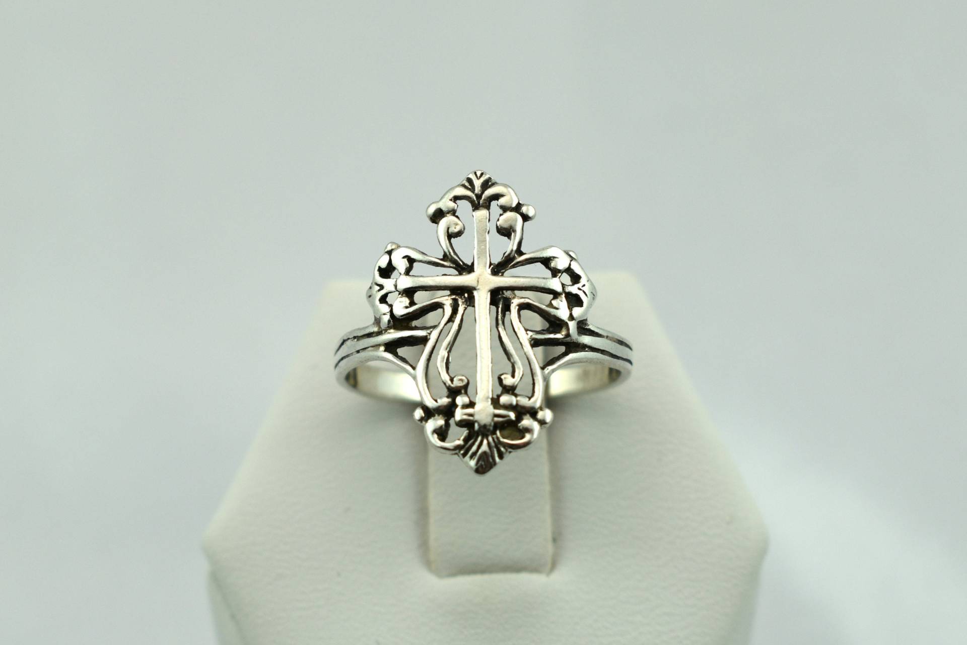 Reizender Vintage Dekorativer Kreuz Sterling Silber Ring Größe 6 1/2 Kostenloser Versand #xspr-Sr4 von rubysvintagejewelry