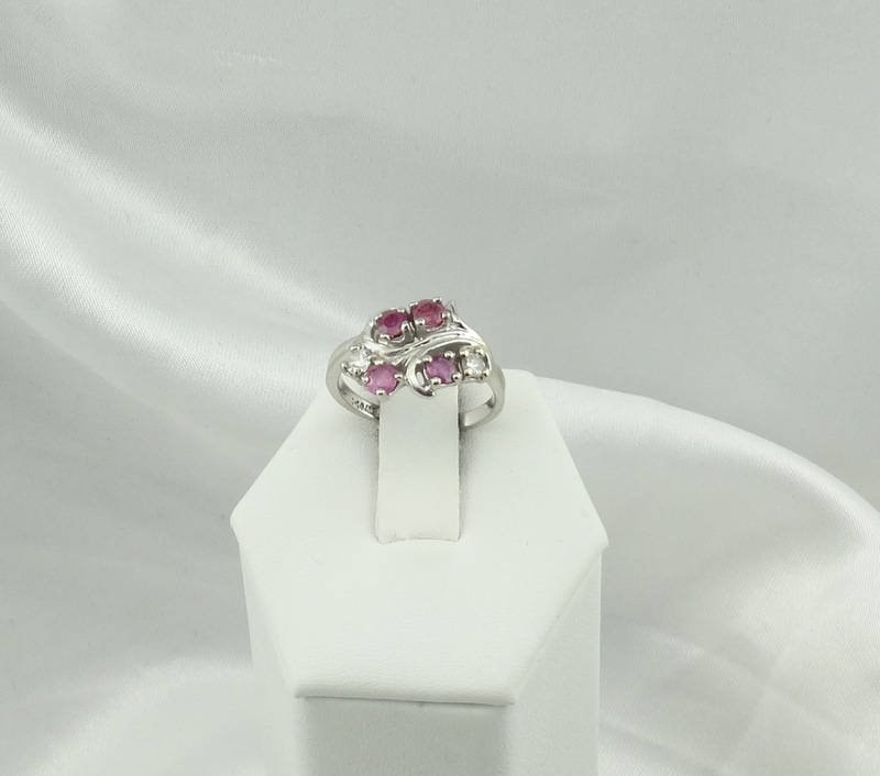 Roter Rubin Und Diamant 10K Weißgold Ring Größe 6 1/4 Versandkostenfrei #10Krbyd-Gr4 Roter Rubin Und Diamant 10K Weißgold Ring Größe 6 1/4 Versandkostenfrei #10Krbyd-Gr4 von rubysvintagejewelry