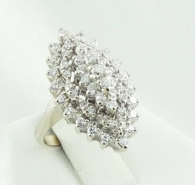 Schillernder Diamant 14K Weißgold Cocktail Ring Größe 3 3/4 Versandkostenfrei #82-Gr3 Schillernder Diamant 14K Weißgold Cocktail Ring Größe 3 3/4 Versandkostenfrei #82-Gr3 von rubysvintagejewelry