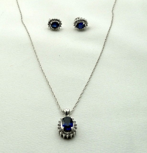 Schöne Blaue Glas Und Strass Sterling Silber Anhänger Ohrring Set Kostenloser Versand #trueblue-Set1 von rubysvintagejewelry