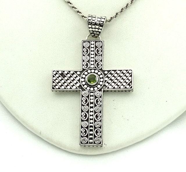 Schöne Dekorative Hand Gemacht Sterling Silber Und Peridot Kreuz Anhänger Kostenloser Versand 24" Kette Enthalten #peridot-xp1 Schöne Dekorative Hand Gemacht Sterling Silber Und Peridot Kreuz Anhänger Kostenloser Versand 24" Kette Enthalten #peridot-xp1 von rubysvintagejewelry
