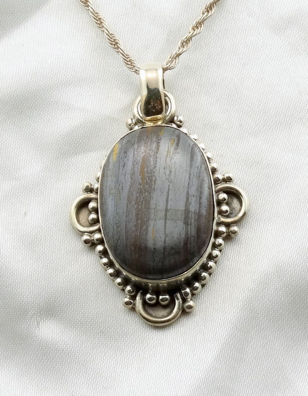 Schöne Multi-Color Tiger Eisen Cabochon Sterling Silber Anhänger. Kostenloser Versand 30" Kette Enthalten #tiron-Spc3 Schöne Multi-Color Tiger Eisen Cabochon Sterling Silber Anhänger. Kostenloser Versand 30" Kette Enthalten #tiron-Spc3 von rubysvintagejewelry