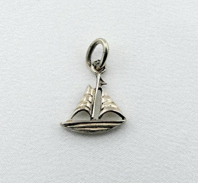 Segelboot Vintage Solid Sterling Charme Kostenloser Versand #boat-cm1 von rubysvintagejewelry