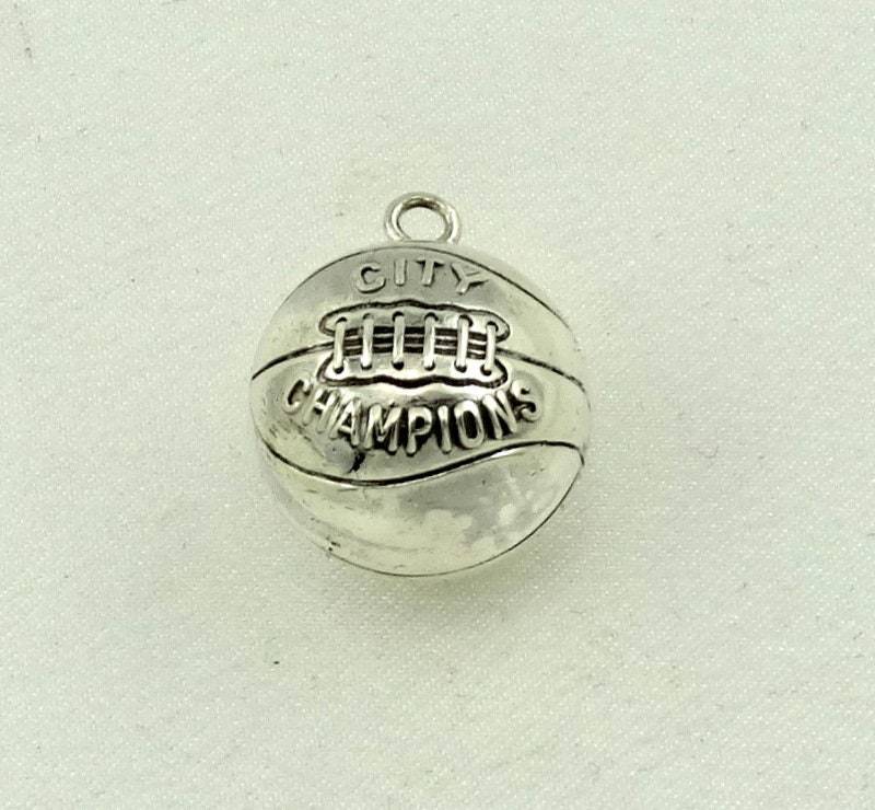 Stadtmeister... Vintage Sterling Silber Charme/Anhänger Kostenloser Versand #champs-cm14 Stadtmeister... Vintage Sterling Silber Charme/Anhänger Kostenloser Versand #champs-cm14 von rubysvintagejewelry