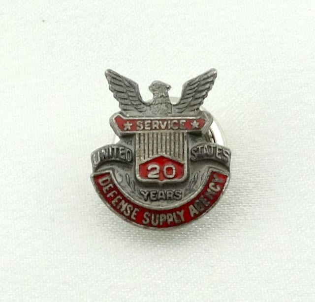United States Defense Supply Agency 20 Jahre Service Pin Antike Emaille Und Sterling Silber Schraube Zurück Kostenloser Versand #defense-Pn1 von rubysvintagejewelry