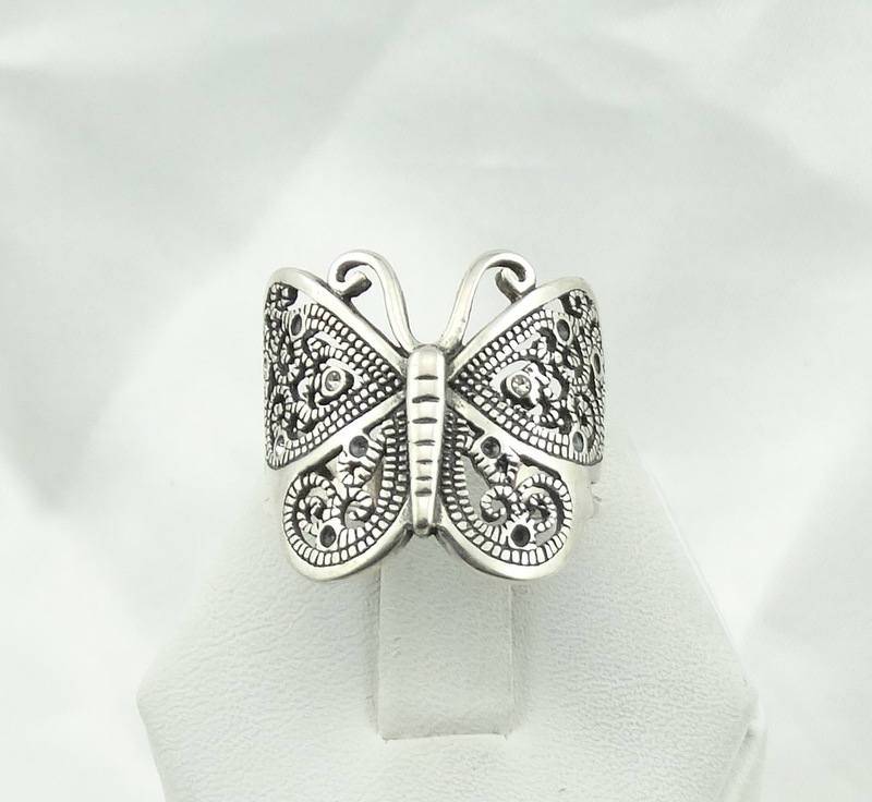 Verzierte Sterling Silberund Strass Schmetterling Vintage Ring Kostenloser Versand Größe 7 3/4 #bf2-Sr4 Verzierte Sterling Silberund Strass Schmetterling Vintage Ring Kostenloser Versand Größe 7 3/4 #bf2-Sr4 von rubysvintagejewelry