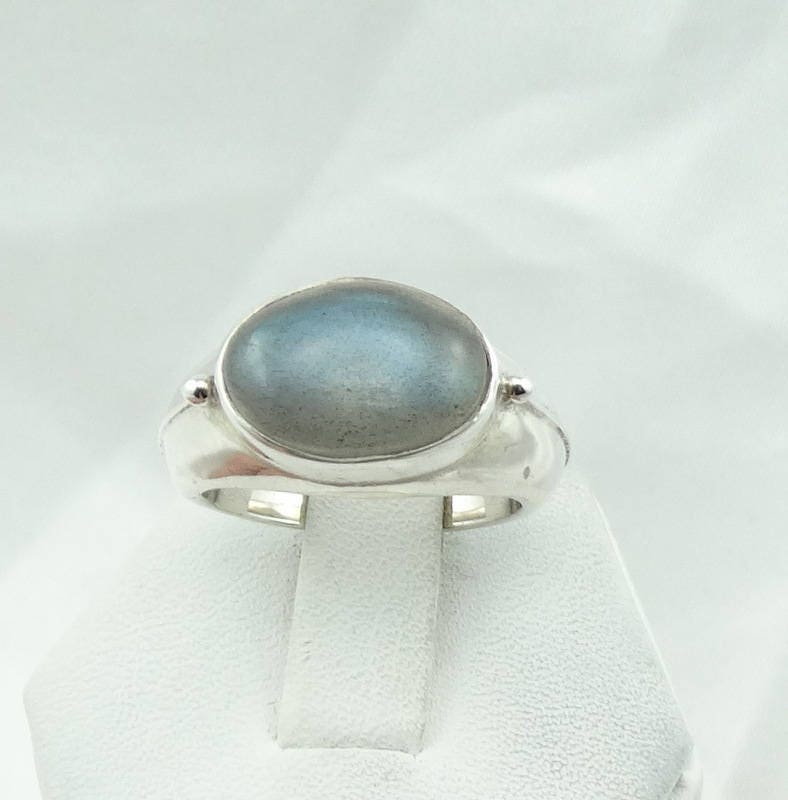 Vintage Blau Flash Oval Labradorit in Einem Sterling Silber Ring Kostenloser Versand #labradorite-Sr4 von rubysvintagejewelry