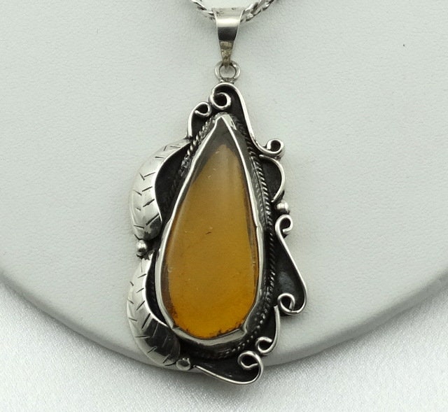 Vintage Große Bernstein Und Sterling Silber Hand Made Anhänger. 24 Zoll Kette Enthalten Kostenloser Versand #lgamber-Spc11 von rubysvintagejewelry