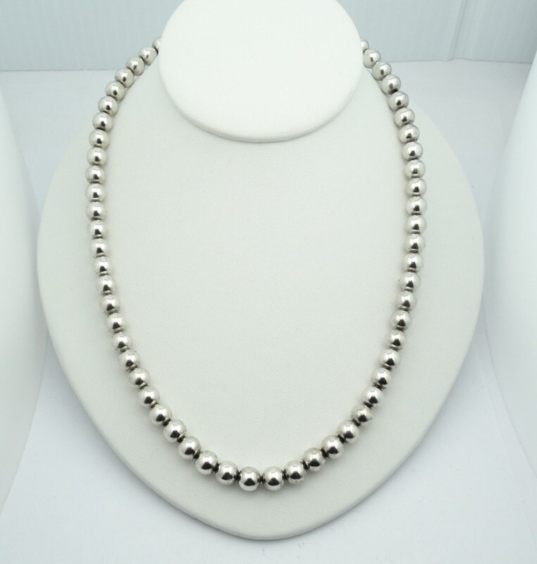 Vintage Hohle Ball Sterling Silber Halskette Mit Spaten Verschluss Kostenloser Versand #hbnk20-Bn1 von rubysvintagejewelry