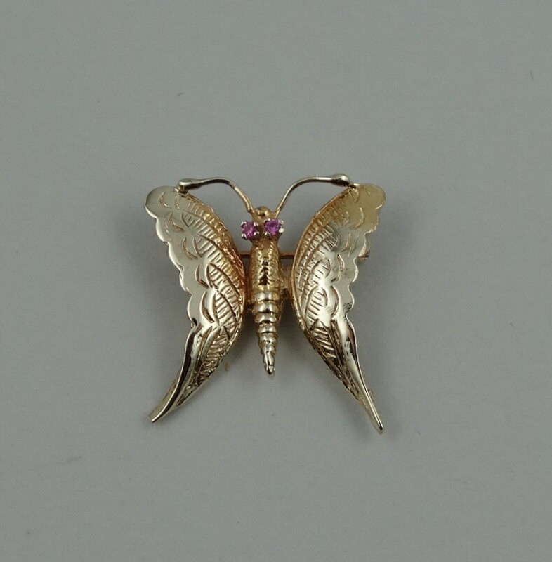 Vintage Schmetterling Pin in 14K Gelbgold Und Rubinen Versandkostenfrei #bfp-Br2 Vintage Schmetterling Pin in 14K Gelbgold Und Rubinen Versandkostenfrei #bfp-Br2 von rubysvintagejewelry