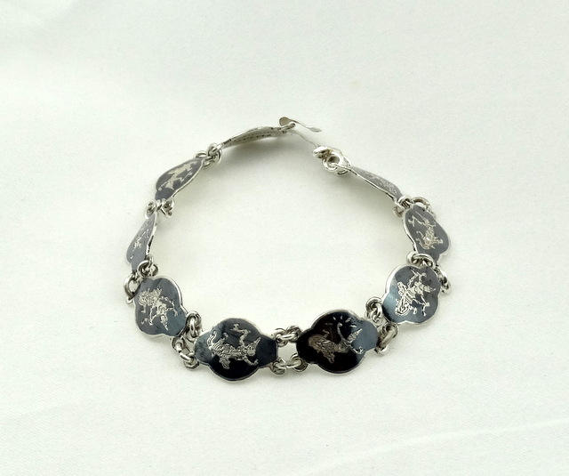 Vintage Siam Tänzer Sterling Silber Link Armband Kostenloser Versand #thai-lb3 Vintage Siam Tänzer Sterling Silber Link Armband Kostenloser Versand #thai-lb3 von rubysvintagejewelry