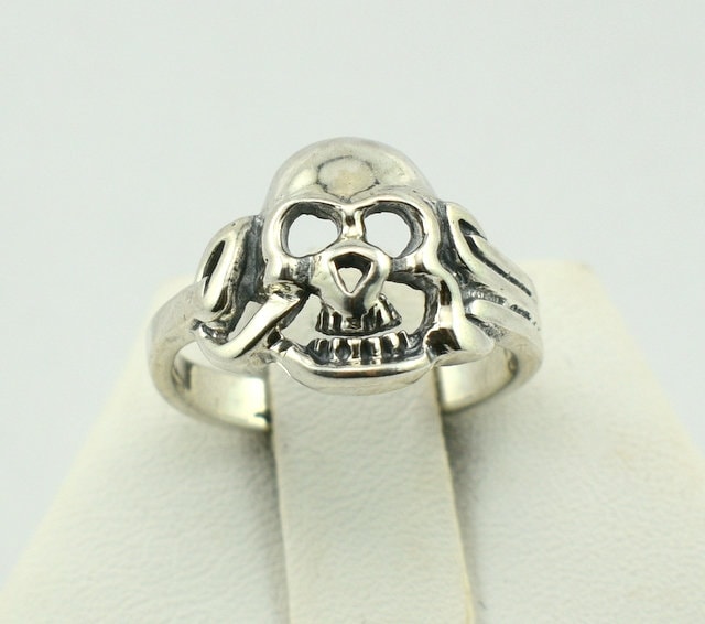 Vintage Skull Silber Totenkopf Ring Versandkostenfrei Größe 5 1/2 #skul-Sr2 von rubysvintagejewelry