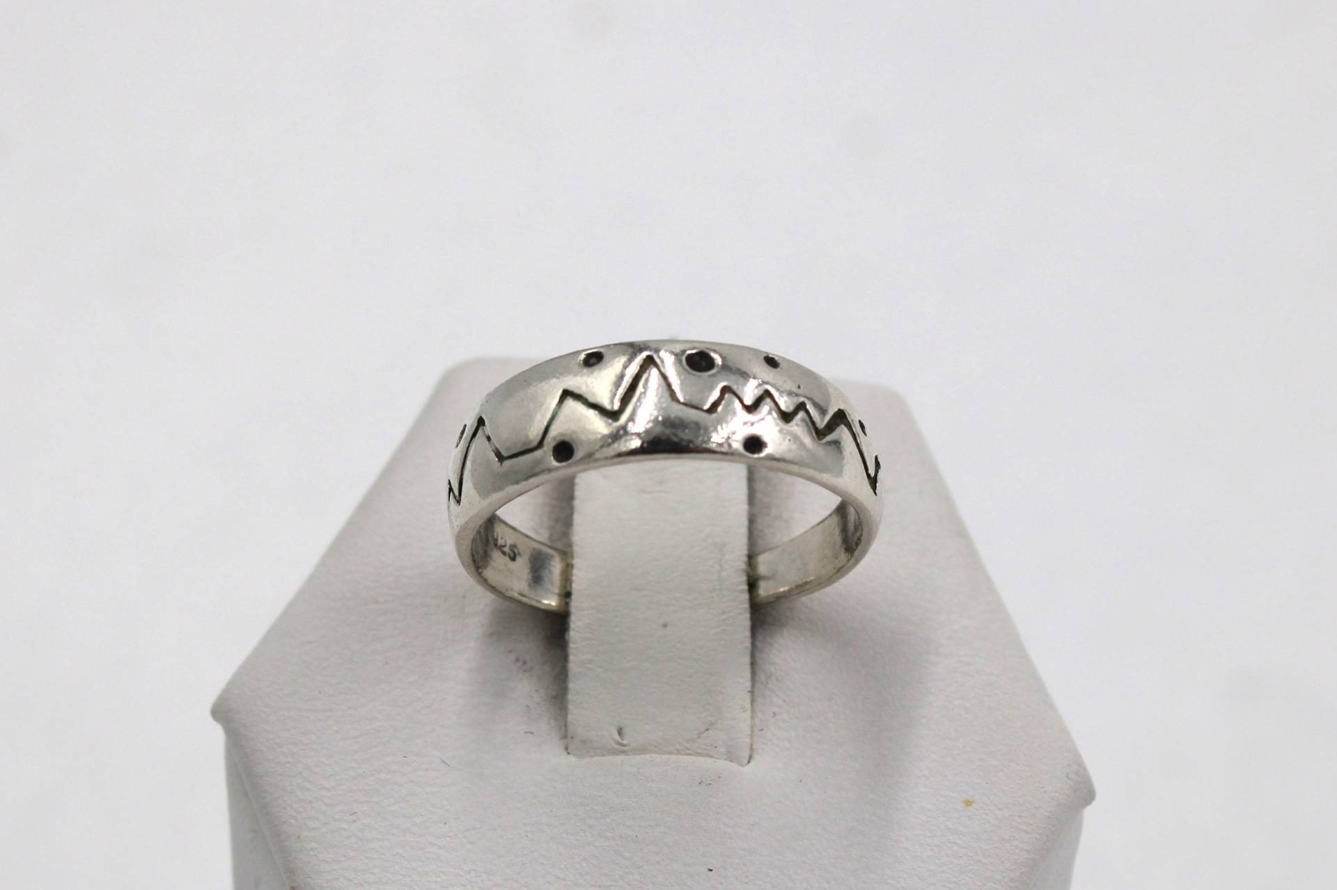 Vintage Sterling Silber Herzschlag Linie Ring Größe 7 Kostenloser Versand #hertl-Sr4 von rubysvintagejewelry