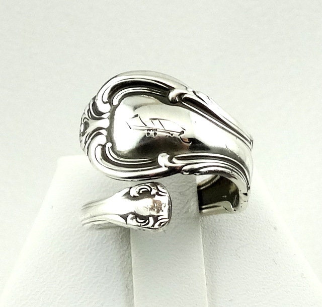 Vintage Sterling Silber Ring Mit Gravur Initial "B" Ringgröße 6 Kostenloser Versand # B-A6-Spr8." Vintage Sterling Silber Ring Mit Gravur Initial "B" Ringgröße 6 Kostenloser Versand # B-A6-Spr8." von rubysvintagejewelry