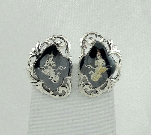 Vintage Thai Emaille Und Sterling Silber Schraube Zurück Ohrringe Kostenloser Versand #sbthai-Erg7 von rubysvintagejewelry