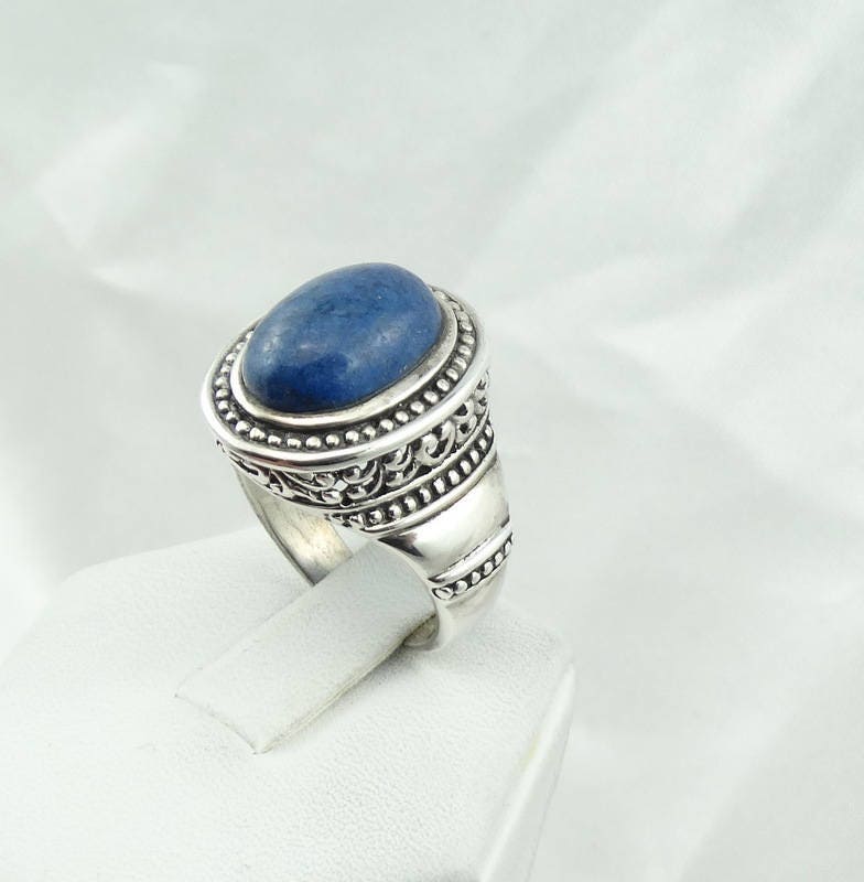 Wunderschöne Afghanistan Lapis Lazuli Cabochon in Einem Sterling Silber Dekorative Design Ring Größe 8 Kostenloser Versand #lapis-Sr4 Wunderschöne Afghanistan Lapis Lazuli Cabochon in Einem Sterling Silber Dekorative Design Ring Größe 8 Kostenloser Versand #lapis-Sr4 von rubysvintagejewelry