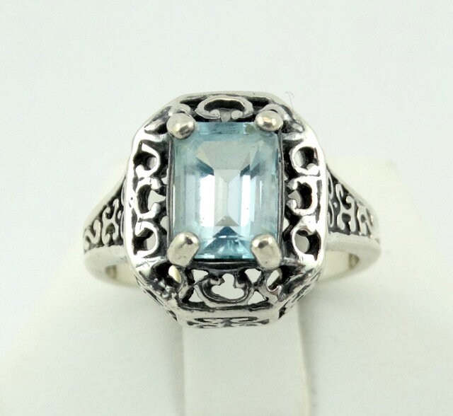 Wunderschöner Blautopas in Einem Detaillierten Sterling Silber Ring Größe 7 Kostenloser Versand #7Topaz-Sr17 von rubysvintagejewelry