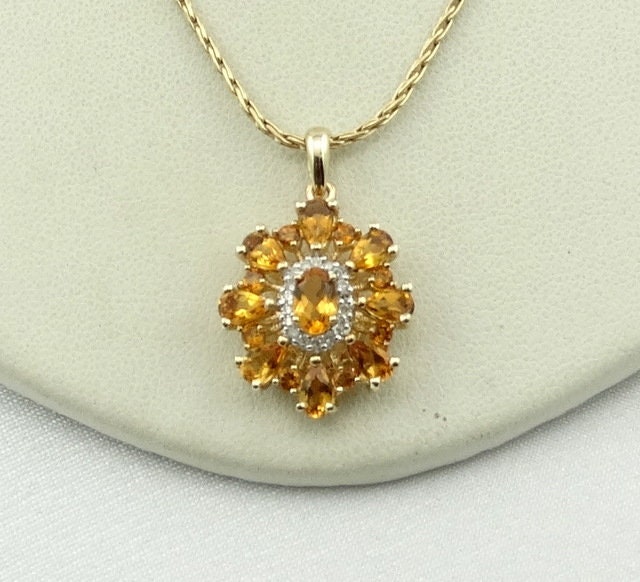 Wunderschöner Madeira Citrin Und Diamanten in Einem 14K Gelbgold Anhänger Kostenloser Versand Enthält Eine 18 Zoll Kette #mad14-Gpc2 von rubysvintagejewelry