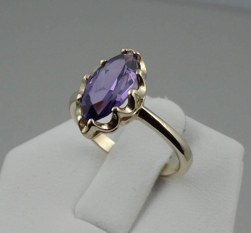 Wunderschöner Schlichter Marquise Cut Amethyst in Einem 14K Gelbgold Ring Größe 6 Versandkostenfrei #amyt14K-Gr2 Wunderschöner Schlichter Marquise Cut Amethyst in Einem 14K Gelbgold Ring Größe 6 Versandkostenfrei #amyt14K-Gr2 von rubysvintagejewelry