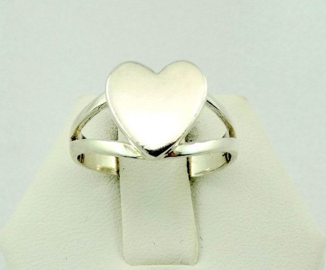 Wunderschöner Vintage Sterling Silber Herz Ring Kostenloser Versand Größe 6 1/4 #heartsr-Sr1 von rubysvintagejewelry