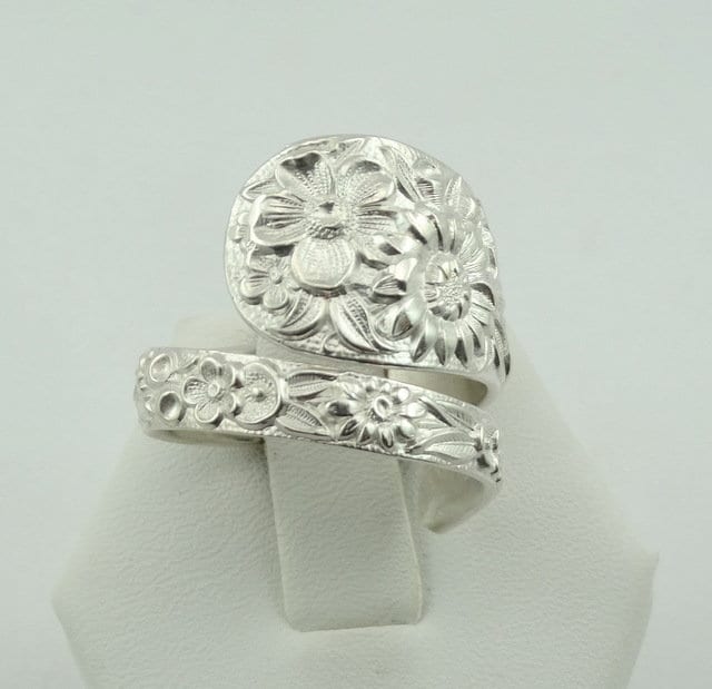 Wunderschönes Florales Muster Echt Vintage Handarbeit Sterling Silber Löffel Ring Größe 8 3/4 Versandkostenfrei #flr834-Sr9 von rubysvintagejewelry