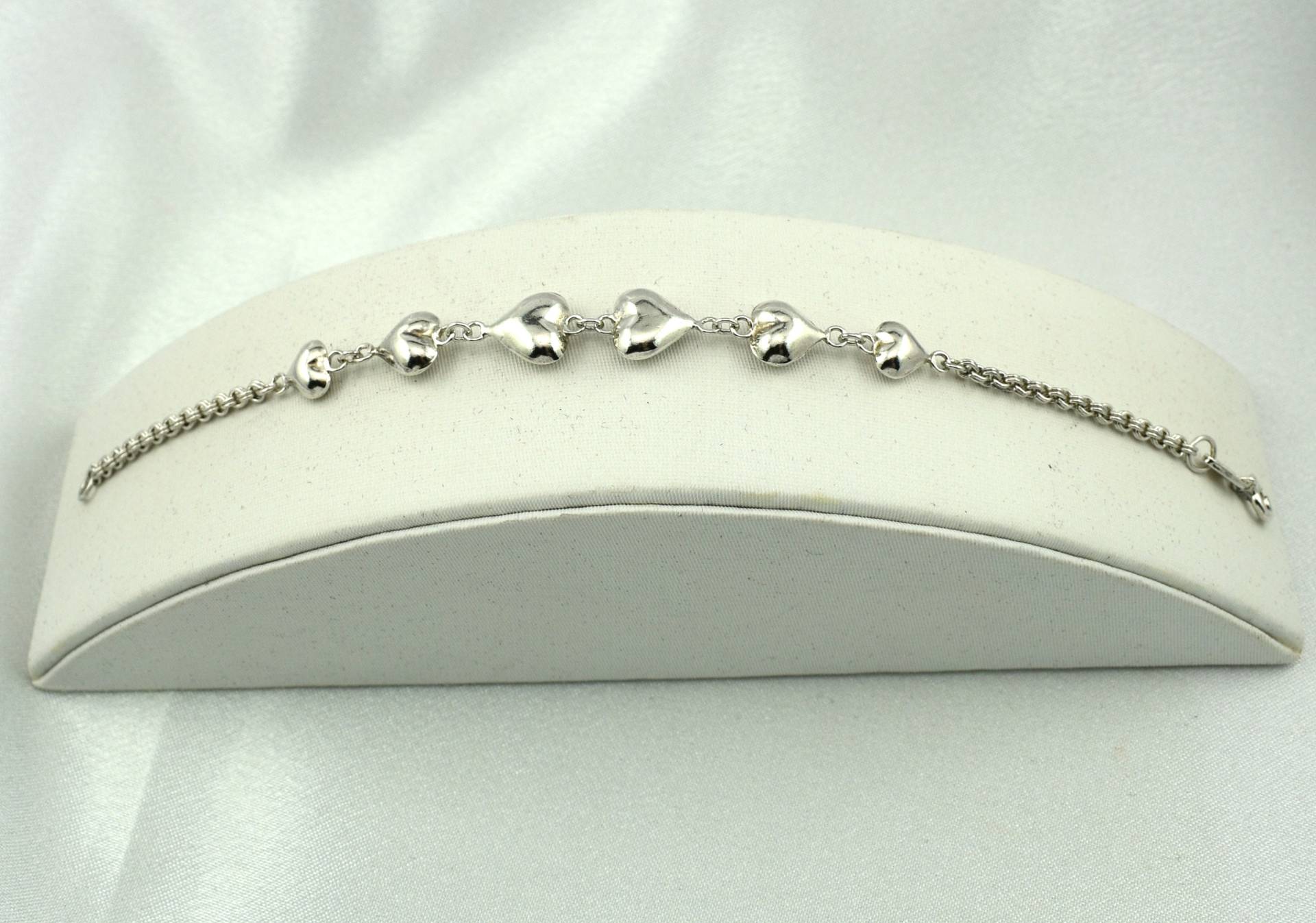 Zeige Deine Liebe Mit Diesem Sterling Silber Herz Förmigen Charm Link Armband Kostenloser Versand #hsix-lb7 von rubysvintagejewelry