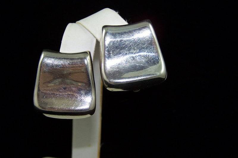 Ohrringe-Clip Auf Puff-sterling Silber Mexiko Vintage Ohrringe-Clip Auf Puff-sterling Silber Mexiko Vintage von rubytoosrelics