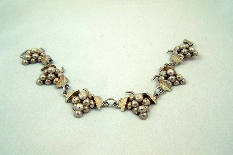 Taxco Mexiko 925 Traubenmotiv Armband Vintage Taxco Mexiko 925 Traubenmotiv Armband Vintage von rubytoosrelics