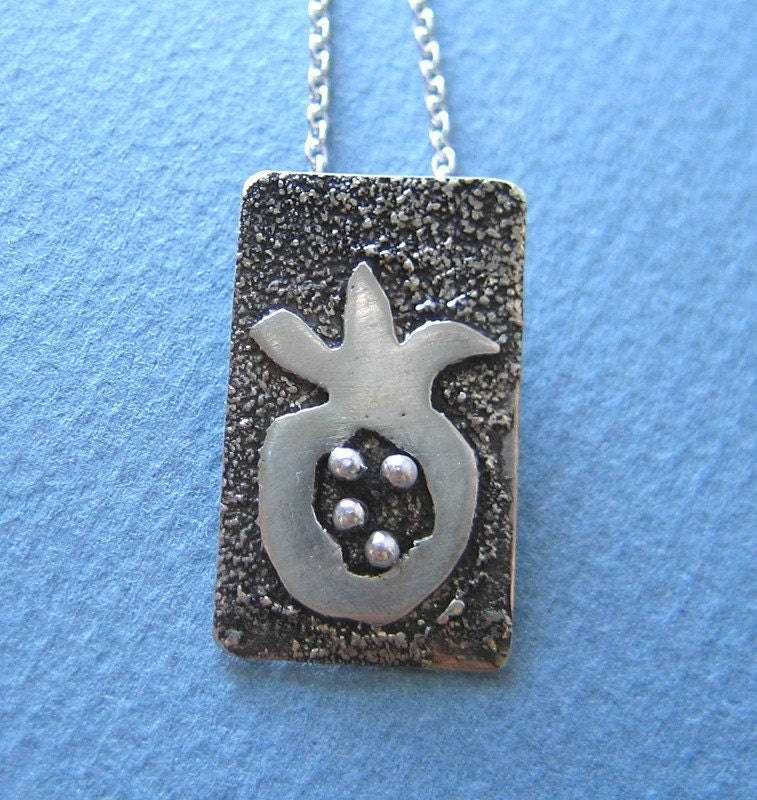 sterling Silber Granatapfel Halskette sterling Silber Granatapfel Halskette von ruthshapiro