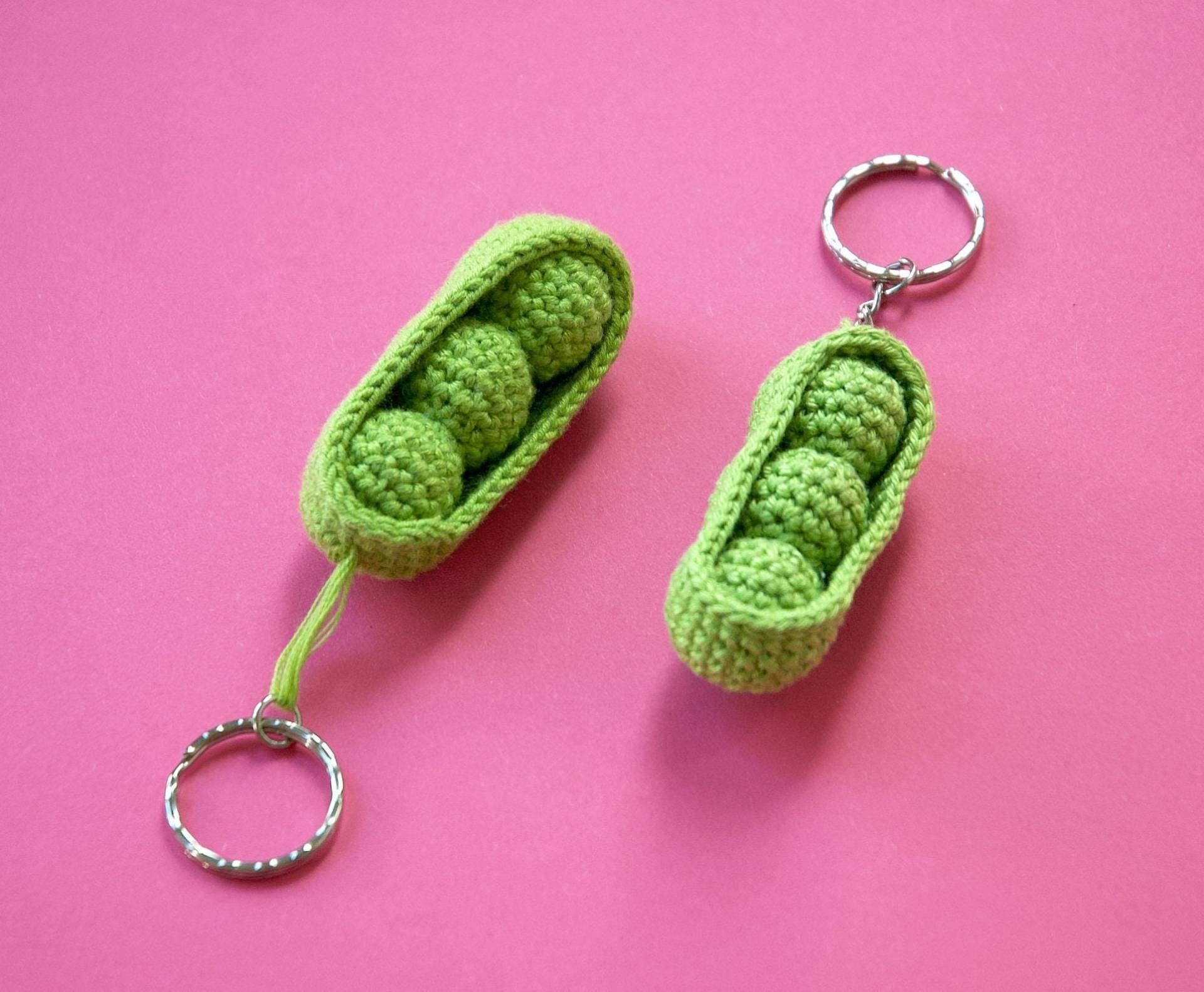 Erbsen Vegan Gemüse Grün Schlüsselanhänger Geschenk Baumwolle Gehäkelt Veggie Amigurumi Handarbeit Handmade Made in Germany Accessoire Diet Erbsen Vegan Gemüse Grün Schlüsselanhänger Geschenk Baumwolle Gehäkelt Veggie Amigurumi Handarbeit Handmade Made in Germany Accessoire Diet von rxycrochet