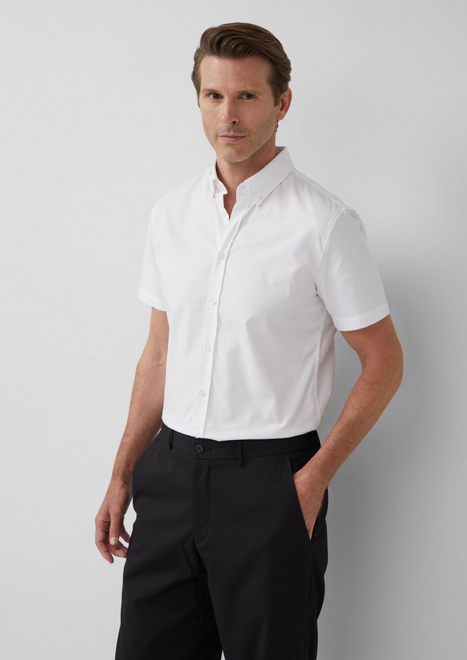 s.Oliver BLACK LABEL Kurzarmhemd Tailored Fit: Baumwollhemd mit Fischgrätmuster s.Oliver BLACK LABEL Kurzarmhemd Tailored Fit: Baumwollhemd mit Fischgrätmuster von s.Oliver BLACK LABEL