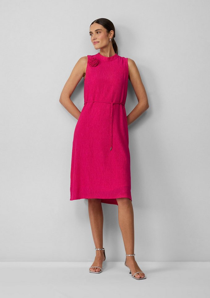 s.Oliver BLACK LABEL Minikleid Ärmelloses Viskosekleid im Relaxed Fit mit abnehmbarer Brosche 3D-Effekt von s.Oliver BLACK LABEL