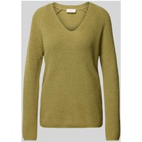 s.Oliver RED LABEL Regular Fit Strickpullover mit V-Ausschnitt und Raglan-Ärmeln in Khaki, Größe 44 von s.Oliver RED LABEL