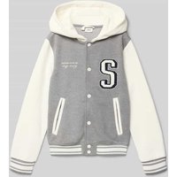 s.Oliver RED LABEL Regular Fit Sweatjacke im College-Stil in Mittelgrau Melange, Größe 134 s.Oliver RED LABEL Regular Fit Sweatjacke im College-Stil in Mittelgrau Melange, Größe 134 von s.Oliver RED LABEL