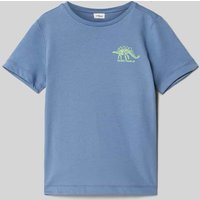 s.Oliver RED LABEL Regular Fit T-Shirt mit Baumwoll-Anteil und Dino-Print in Rauchblau, Größe 92 s.Oliver RED LABEL Regular Fit T-Shirt mit Baumwoll-Anteil und Dino-Print in Rauchblau, Größe 92 von s.Oliver RED LABEL