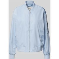 s.Oliver RED LABEL Relaxed Fit Blouson mit Rippbündchen in Hellblau, Größe 46 von s.Oliver RED LABEL