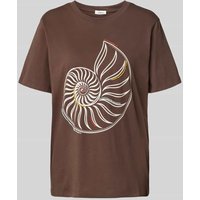s.Oliver RED LABEL Relaxed Fit T-Shirt mit Frontprint und Schmuckperlen in Schoko, Größe 40 von s.Oliver RED LABEL