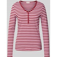 s.Oliver RED LABEL Slim Fit Langarmshirt aus Baumwoll-Mix mit Henleyausschnitt in Kirsche, Größe 38 s.Oliver RED LABEL Slim Fit Langarmshirt aus Baumwoll-Mix mit Henleyausschnitt in Kirsche, Größe 38 von s.Oliver RED LABEL