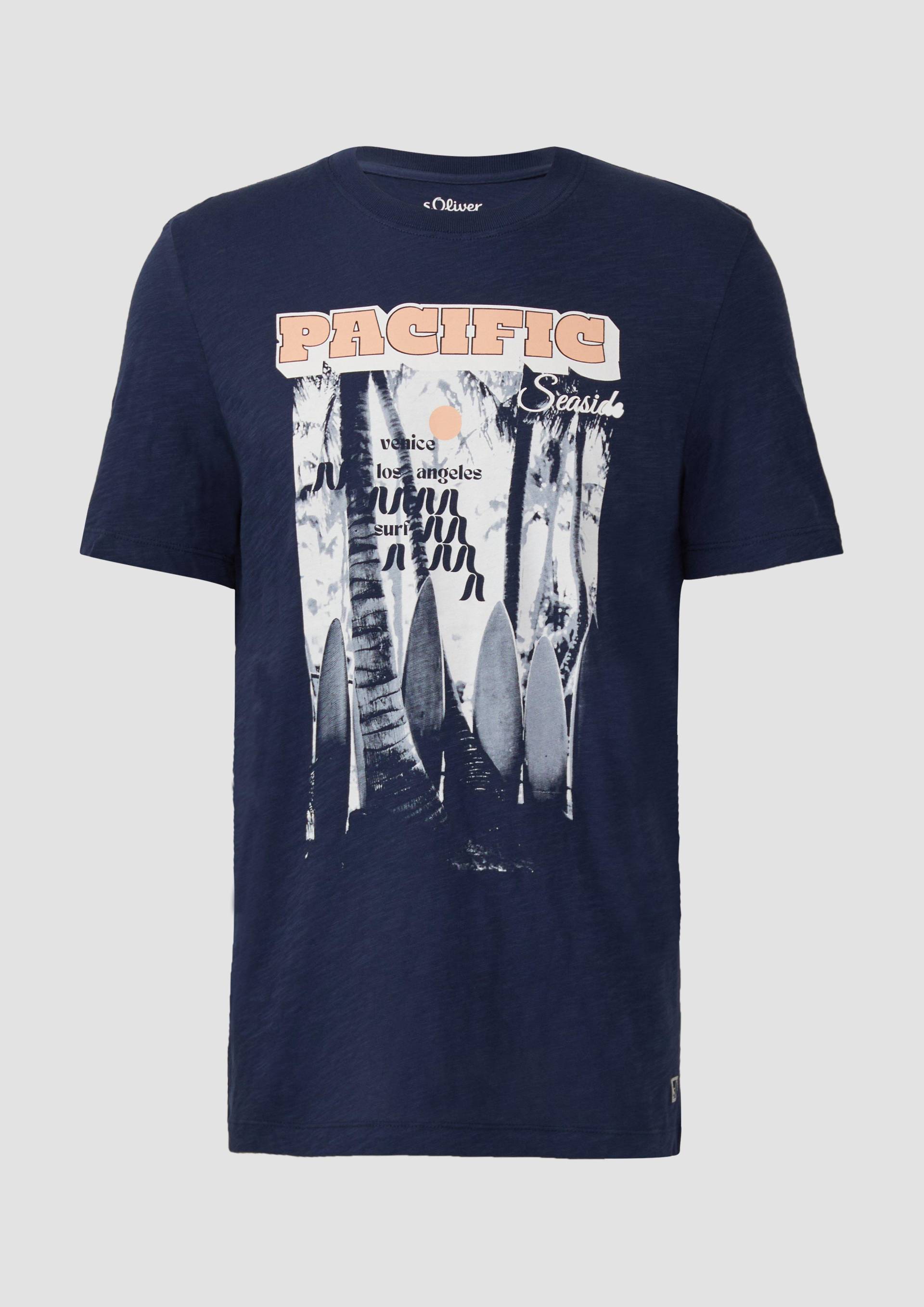 s.Oliver - Baumwoll-T-Shirt mit Frontprint und Flammgarnstruktur, Herren, blau von s.Oliver