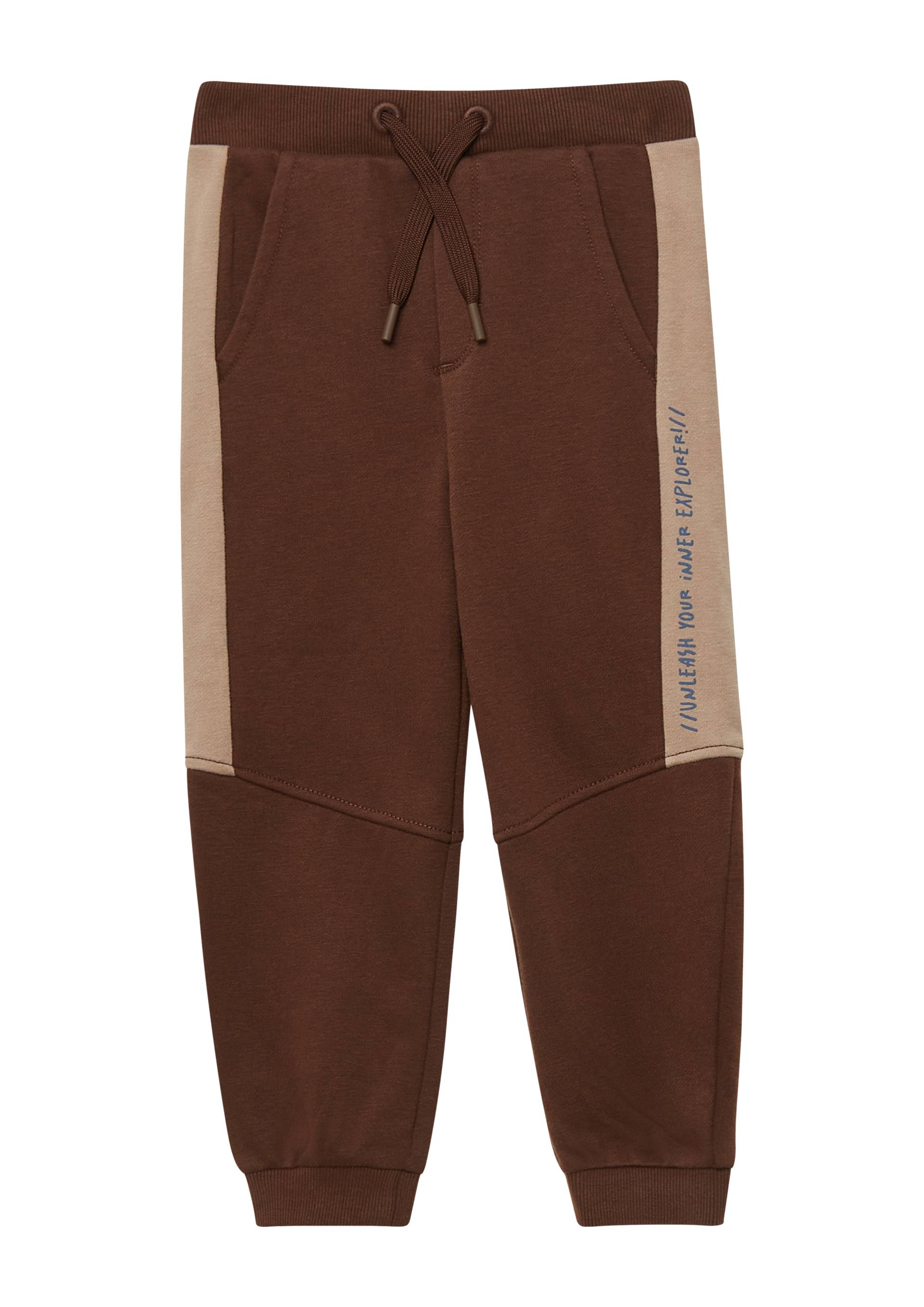 s.Oliver - Joggpants mit Kontrast-Streifen und Print-Detail, Kinder, braun von s.Oliver