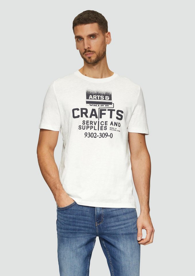 s.Oliver Kurzarmshirt T-Shirt Baumwoll-T-Shirt mit Frontprint und Flammgarnstruktur von s.Oliver