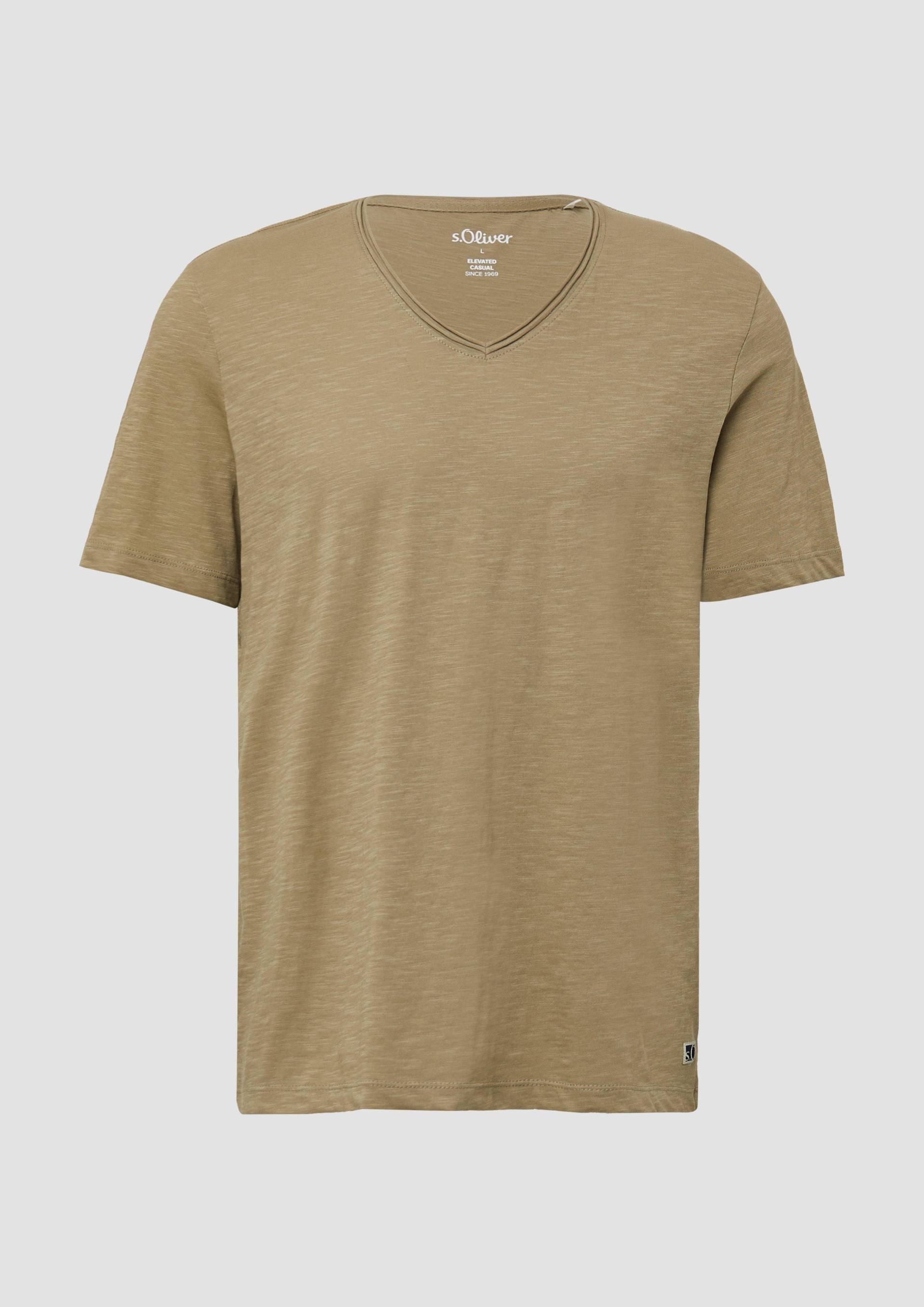 s.Oliver - Luftiges T-Shirt mit V-Ausschnitt und Flammgarnstruktur, Herren, Grün s.Oliver - Luftiges T-Shirt mit V-Ausschnitt und Flammgarnstruktur, Herren, Grün von s.Oliver