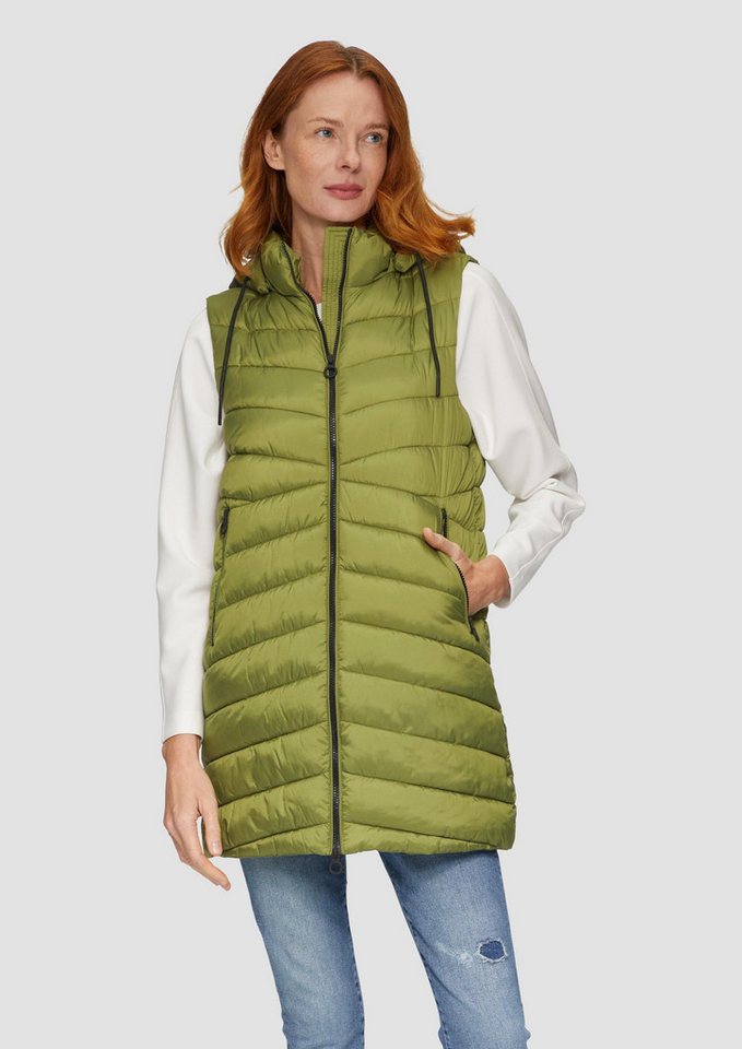s.Oliver Outdoorjacke Outdoor-Weste Leichte Steppweste mit Logo-Kapuze (1-St) von s.Oliver
