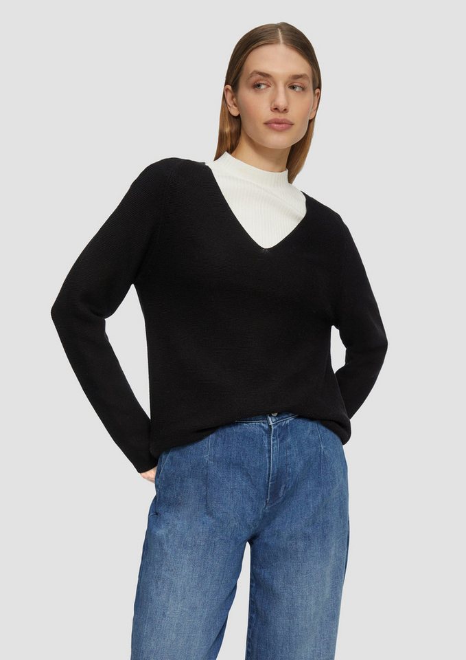 s.Oliver Strickpullover Gerippter Strickpullover aus Baumwollmix mit V-Ausschnitt von s.Oliver