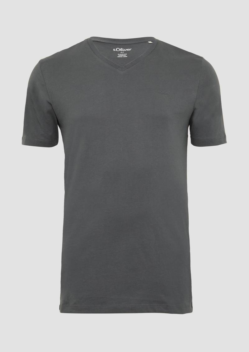 s.Oliver - T-Shirt mit V-Ausschnitt und dezentem Logo, Herren, grau von s.Oliver