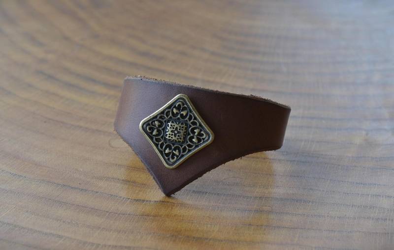 Handgefertigtes Leder Armband "Vika' von sARTkunsthandwerk