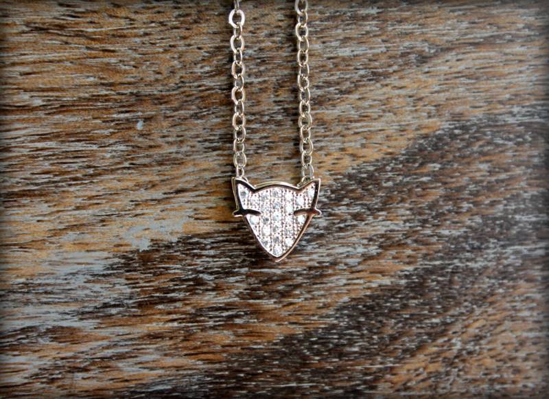 Diamant Verkrustete Fox-Kopf-Kette in Silber von saffronandsaege