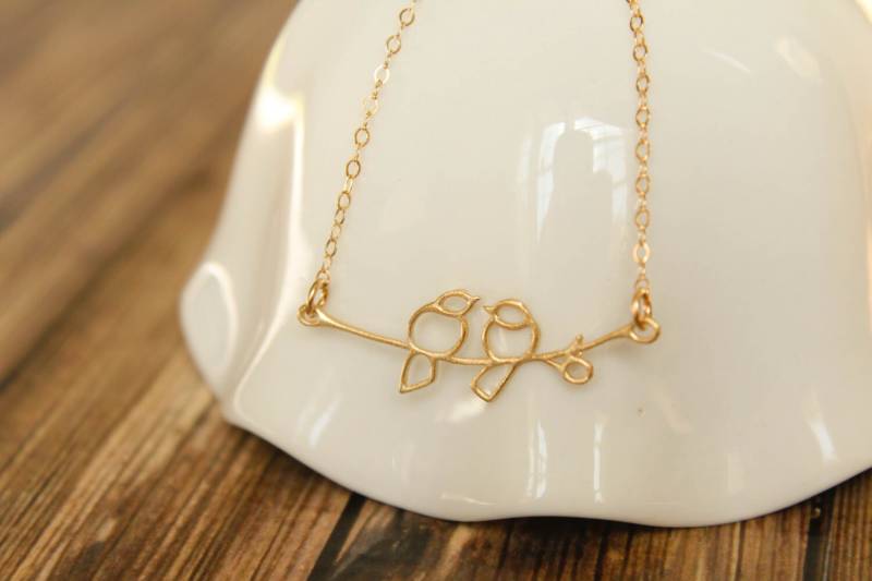 Durchbrochene Turteltauben Auf Einem Ast-Halskette in Sterling Silber Oder Vermeil Und Gold Gefüllt von saffronandsaege