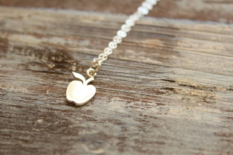 Glatte Apfel Halskette in Sterling Silber von saffronandsaege